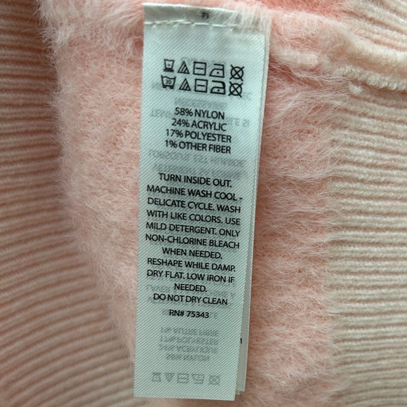 Light Pink Sweater Pearl Heart Embellishments Valentines 💕💗 - Picture 8 of 8